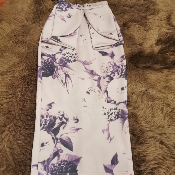 TRUE VIOLET floral scuba skirt - Picture 5 of 7